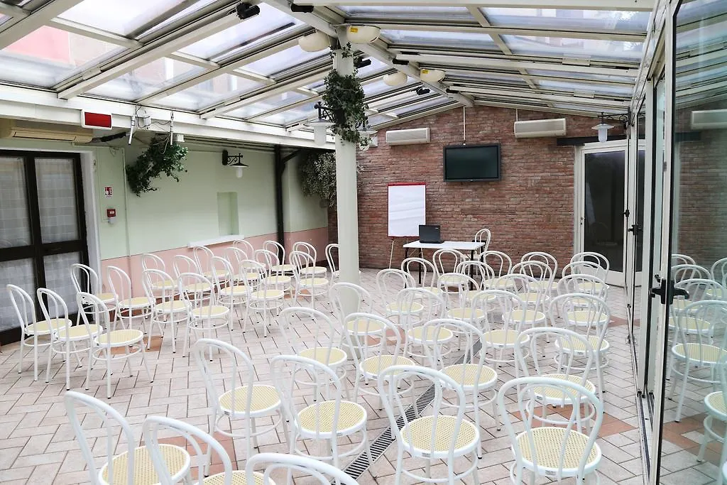 Hotel Antica Dimora Mantova 4*,